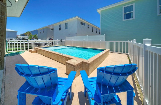 Reel Life Dreams by AvantStay | Pool + Near Beach!