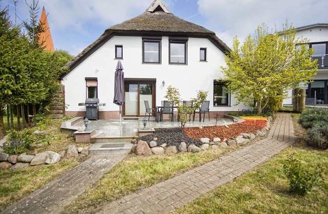 Reethaus Altefähr - Idyllic thatched house on the Strelasund - Reethaus Altefähr
