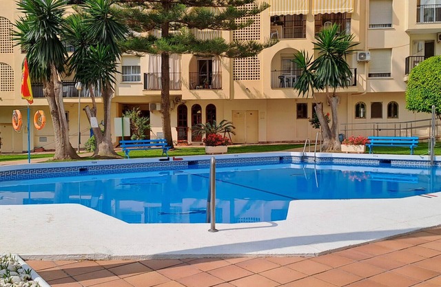 Ref: 315 City apartment with pool 2 minutes from the beach