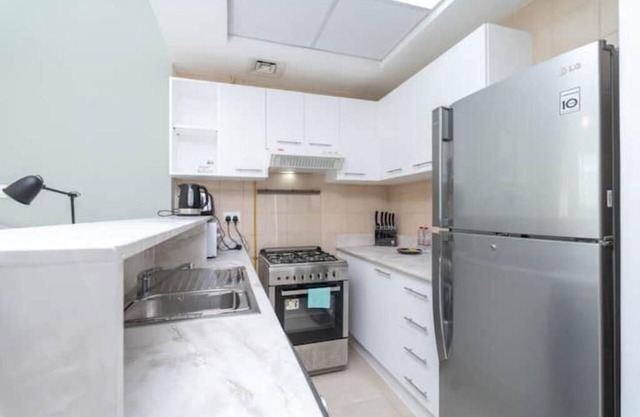 Refreshing Getaway: Studio in Downtown Dubai