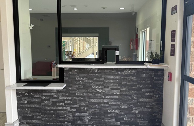 REGENCY INN AND SUITES