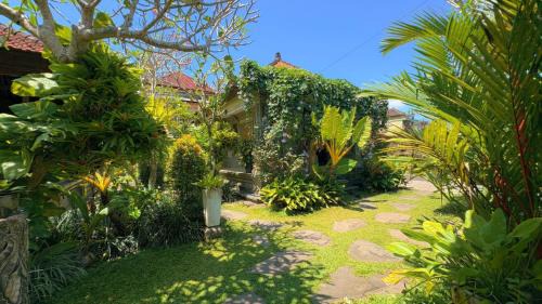 Regina Backyard Guest House