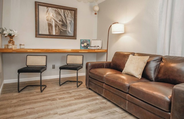 Relax and unwind at Itsy Bitsy Beryl, a cozy retreat with stylish interiors, serene outdoor spaces, and thoughtful touches. Perfect for a restful getaway, business trip, or extended stay.