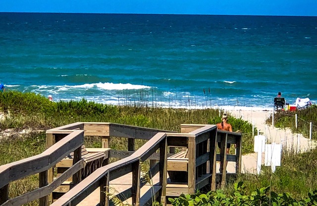 Relax and Unwind: Cocoa Beach Oceanfront Bliss