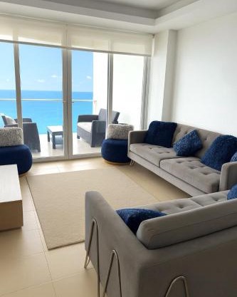Relax by the sea in Manta