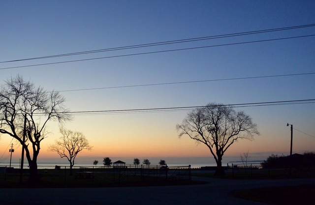 Relax! Galveston Bay views, Pool, Fire Pit & Walk to Beach - Families love us!