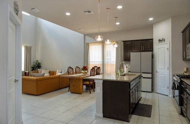 Relax in Style | 3 King Beds | Cozy and Spacious
