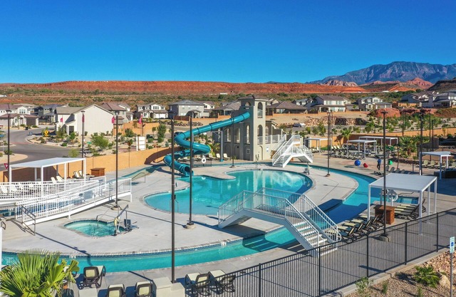 Relax-St. George: Pool, Hot tubs, Nintendo switch, Pickleball & Family Friendly!