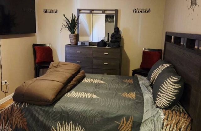 Relax & Unwind in This Comfortable 3BR Unitn
