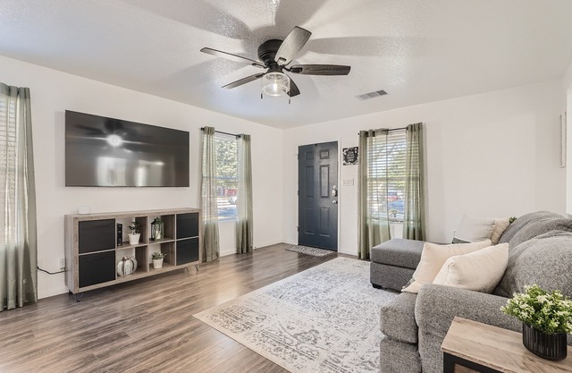 Relaxing 3BR Retreat Lackland BMT Riverwalk