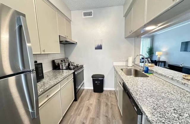Relaxing Bay Area Stay Near Top Houston Attraction