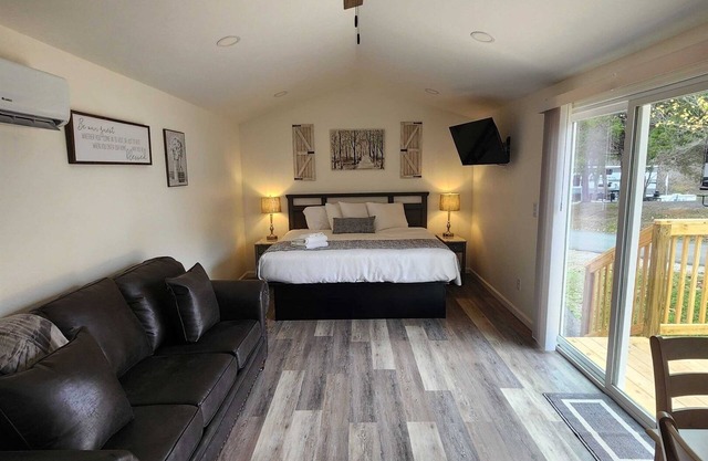 Relaxing Cottage in Pigeon Forge