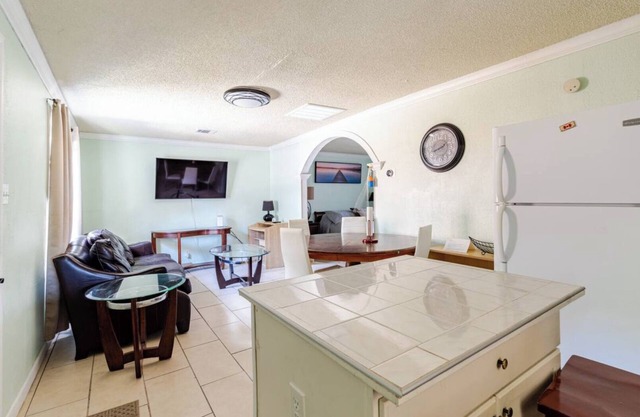 Relaxing Guest House w/Central AC!