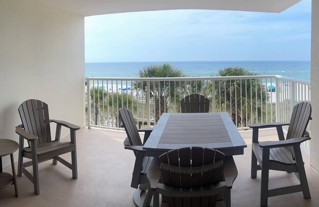 Relaxing Gulf Front Oasis, unit 332