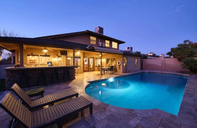 Relaxing House near Kierland, Pool, Games