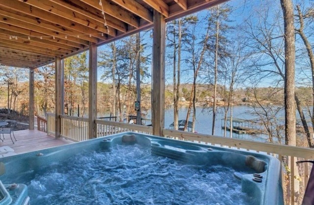 Relaxing Lake Front Getaway with Hot Tub & Dock! Near Clemson, Sleeps 14+