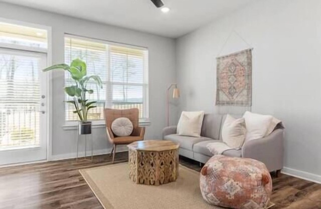 |relaxing retreat| great location|Pool&Gym