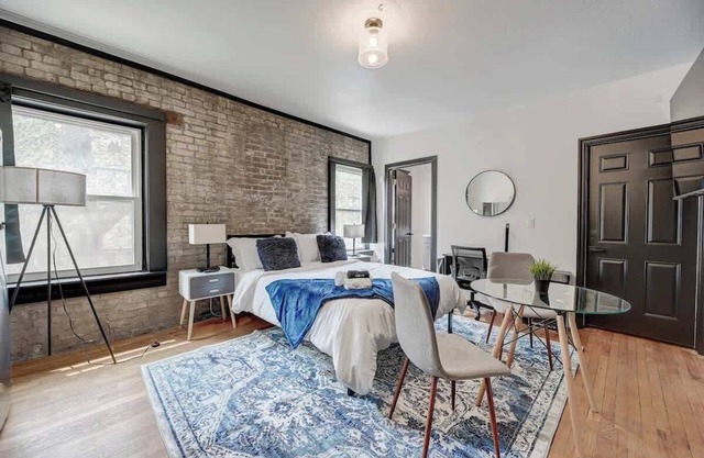 Relaxing Stay Near DT | Near Lakefront & Culture