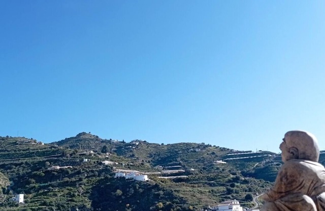 Relaxing Traditional Home with Views & Terrace in Algarrobo, 3 km to the Beach
