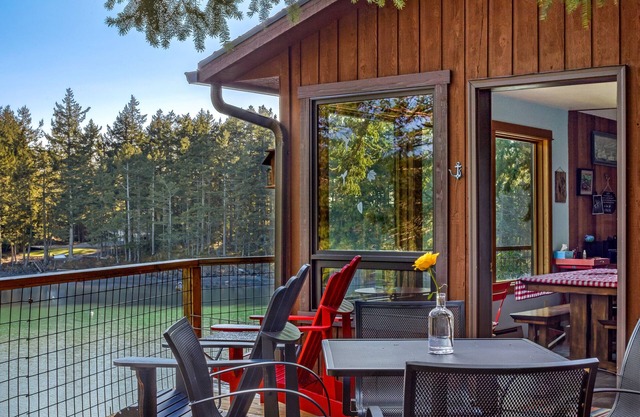 Relaxing Waterfront Home Near Roche Harbor! (DHC)