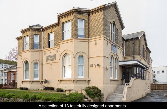 Remaotel Seafield Court Apartments