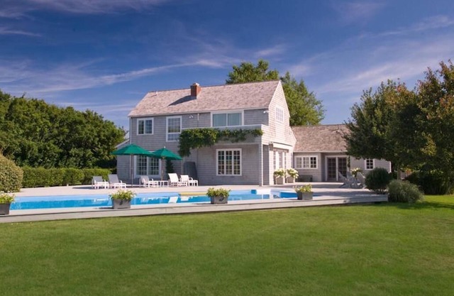 Remarkable Bridgehampton Beach estate just minutes to private beach access
