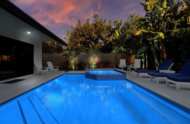 Remodeled Beach Retreat - Heated Pool, Bikes, Mile to Beach and Atlantic Avenue
