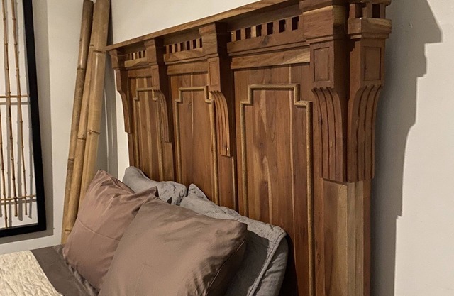 Remodeled historical apartment with lots of charm two blocks from bourbon street