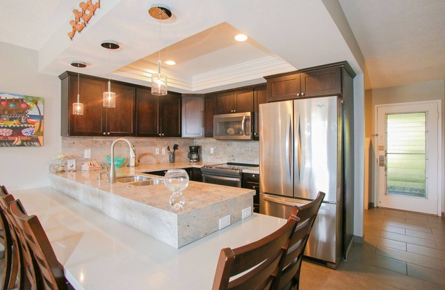 Remodeled & Views! KSB7 - Sullivan Properties