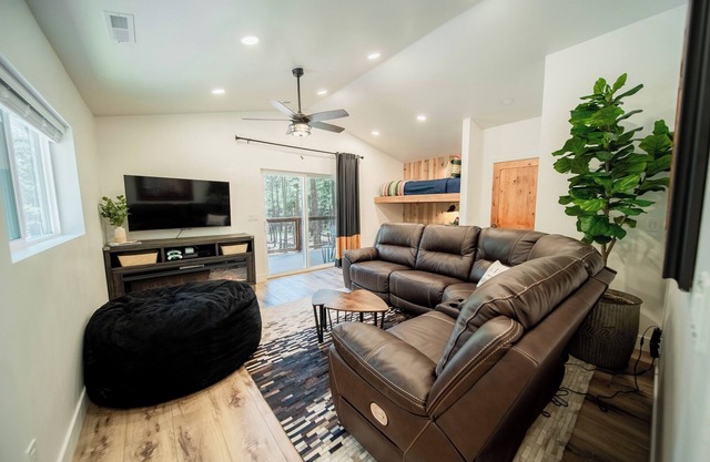 Remote 2-bedroom house in beautiful Flagstaff with AC