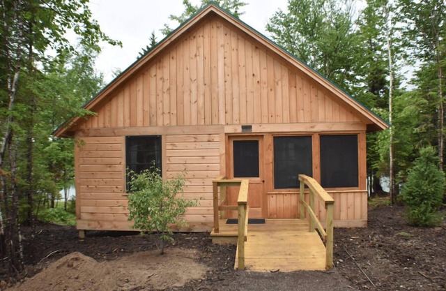 Remote Lakeshore Cabin, All Meals Included, Canoes/Kayaks, Hike/Bike/Fish