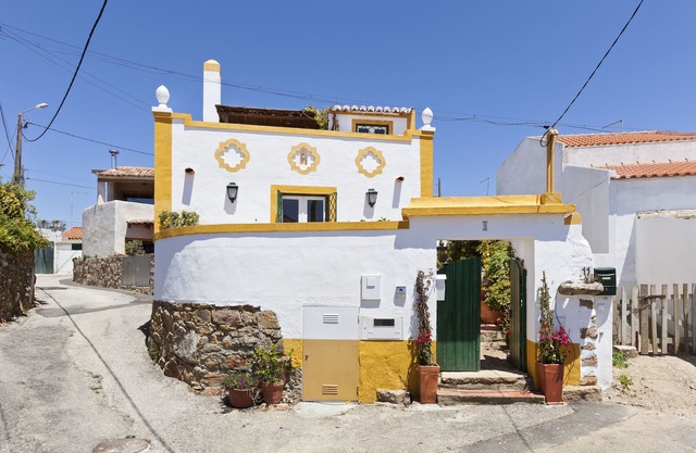 Renovated 2 Bed,2 Bath,terraces W/Ocean Views,in Sintra's Most Charming Village