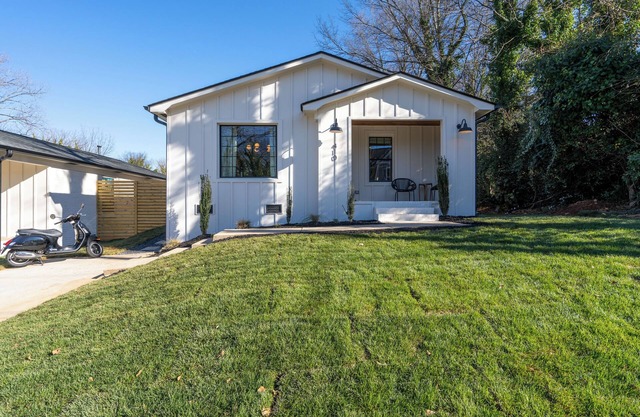 Renovated Bungalow, super close to Downtown, Unity Park and Swamp Rabbit Trails