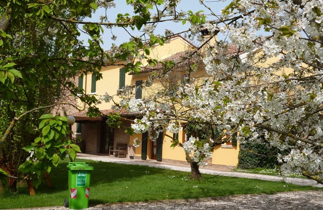 Renovated country house with 3 bedrooms, for 5 people.