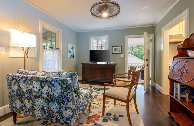 Renovated Five Points Carriage House with Private Fenced Yard! Pet Friendly!