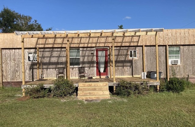 Renovated retro trailer in within 2 miles of Sunset Beach & Ocean Isle Beach