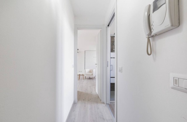 Renovated studio apartment 350m from Maciachini M3!