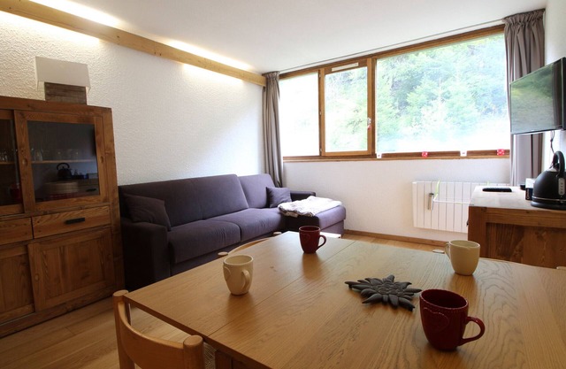 Renovated Studio for 4 in Andromède Residence, Close to Slopes and Shops