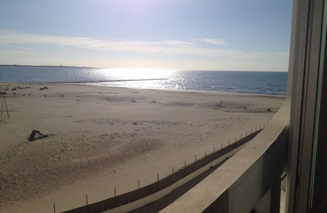 RENT SEA VIEW-DIRECT ACCESS TO THE BEACH, 48 M2 T2 LE GRAU DU ROI -LE BOUCANET