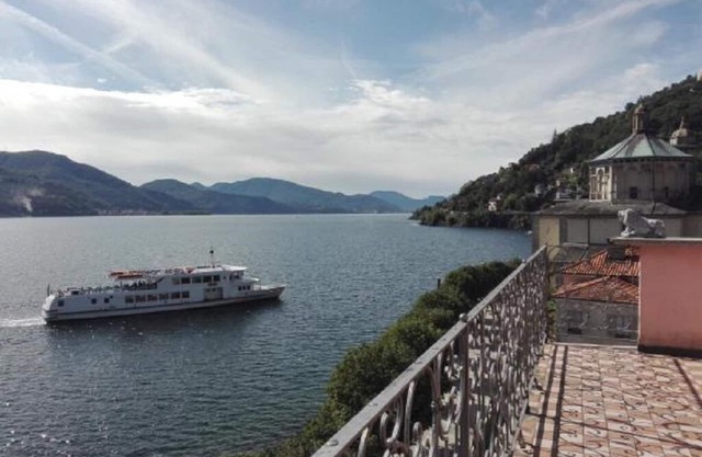 RESIDENCE "Il Gabbiano" 1 - apartment in the center of Cannobio with lake view