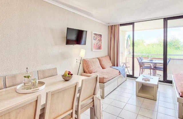 Residence Pierre & Vacances L'Anse de Pramousquier - Apartment for 6 people - 1 bedroom + 1 sleeping area - Terrace or balcony