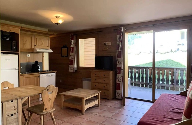Residence Pra Roustan - Pleasant studio for 4 decorated in mountain style, in a small hamlet in Pra Loup