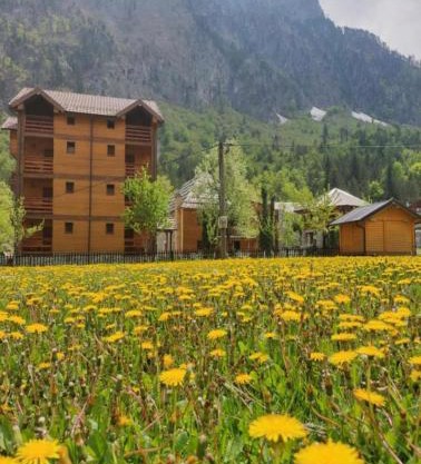 Residence: Quku i Valbones