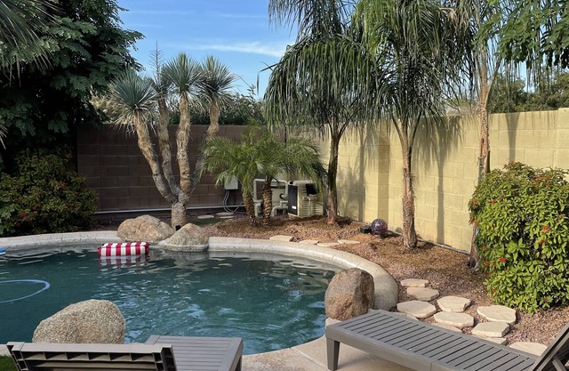 Resort like backyard close to Wigwam, Westgate, Baseball, Nascar, NFL and more!