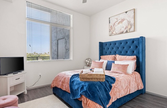 Resort Style Blue Rose Retreat