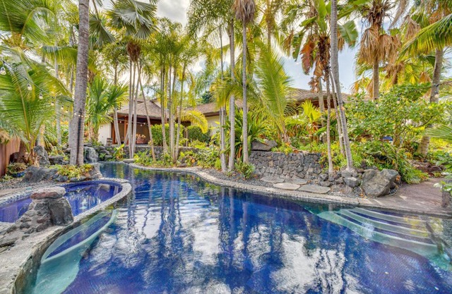 Resort-Style Home on Keauhou Bay Great for Groups