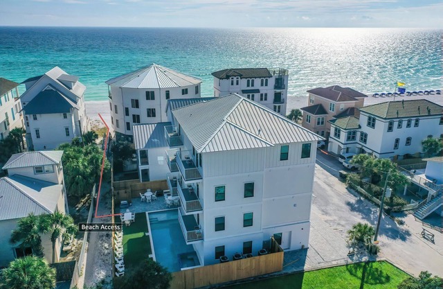 Resort-Style Home! 18 Bedrooms! All Bathrooms En-Suite! Private Pool! Steps to the Gulf! Elevator!