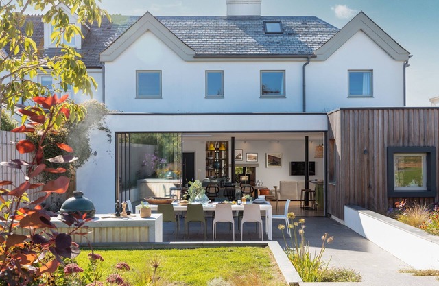 Rest Harrow - super stylish extended house, walking distance to Trevone beach
