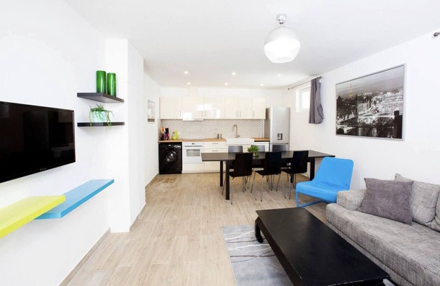 Restful House Grand Paris - 3 ch - 2 sdb - Calme - 25 Minutes de Paris