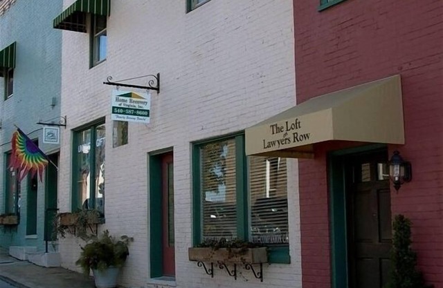 Restored 1840's Downtown Loft Near Blue Ridge Parkway